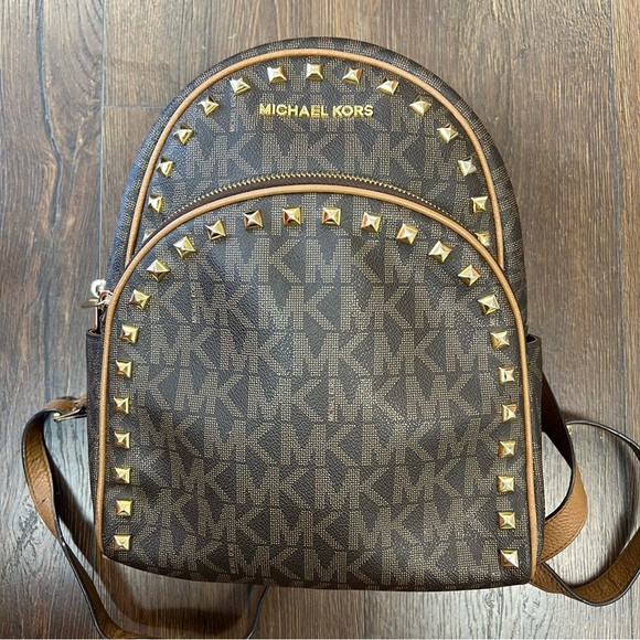 Micheal Kors abbey jet set backpack - Picture 1 of 9